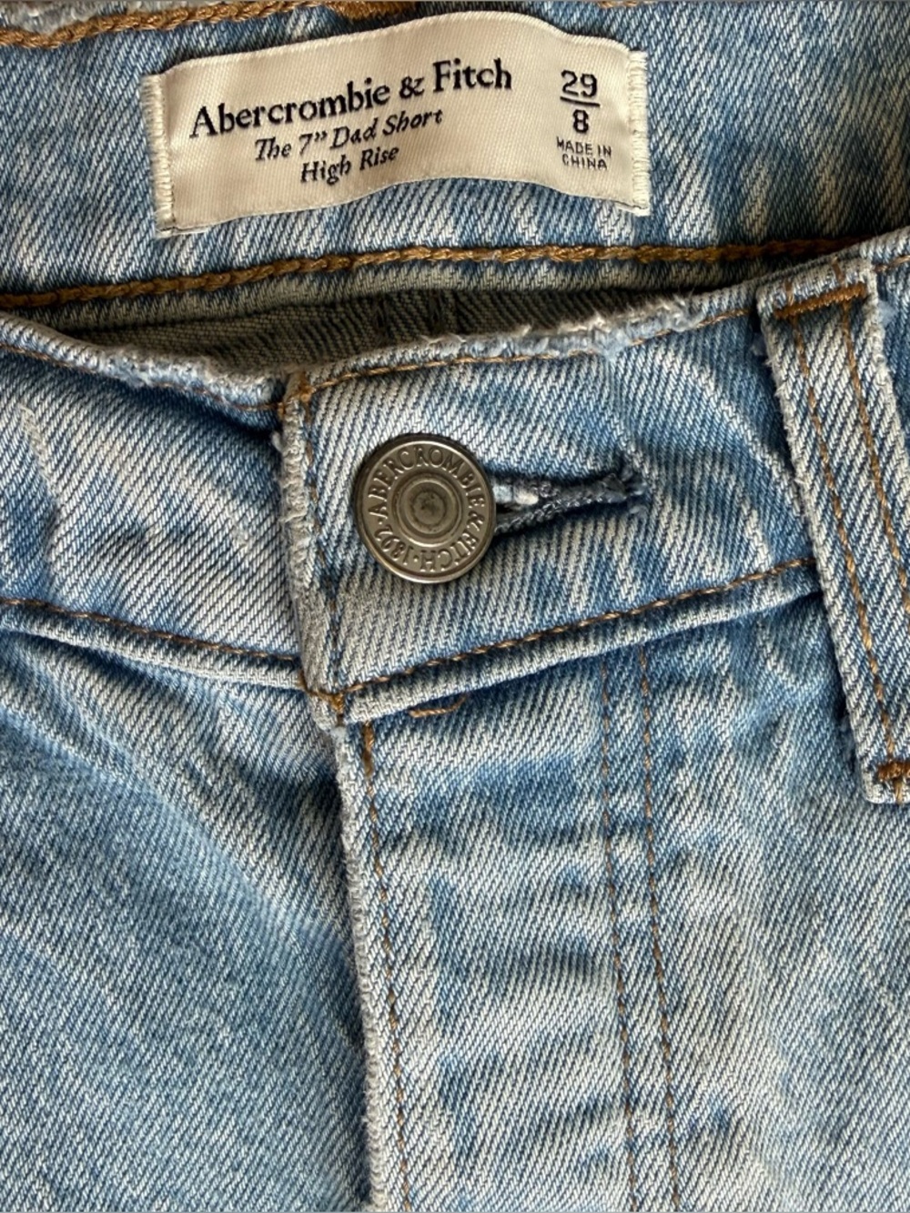 Abercrombie & Fitch 7in Inseam Dad Short High-Rise Light Wash Size W29/8 Denim - Picture 3 of 7